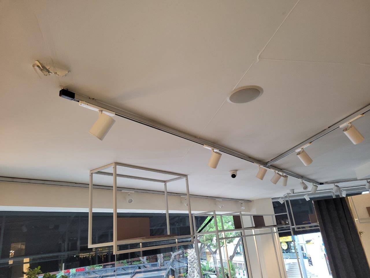 Electrician Commercial Spaces Lighting